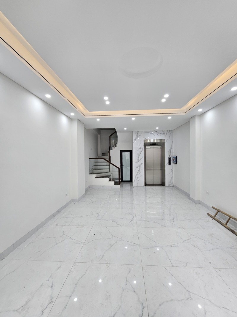 Bán nhà Thạch Bàn,Long Biên 5 tầng,50m,mt4.6m oto đỗ cổng nhỉnh 8 tỷ - Ảnh 1